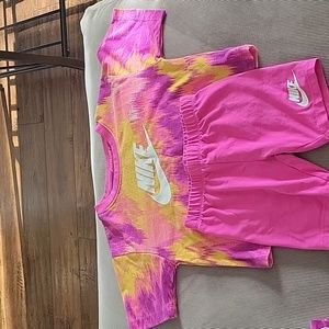 Nike 2 Piece Set